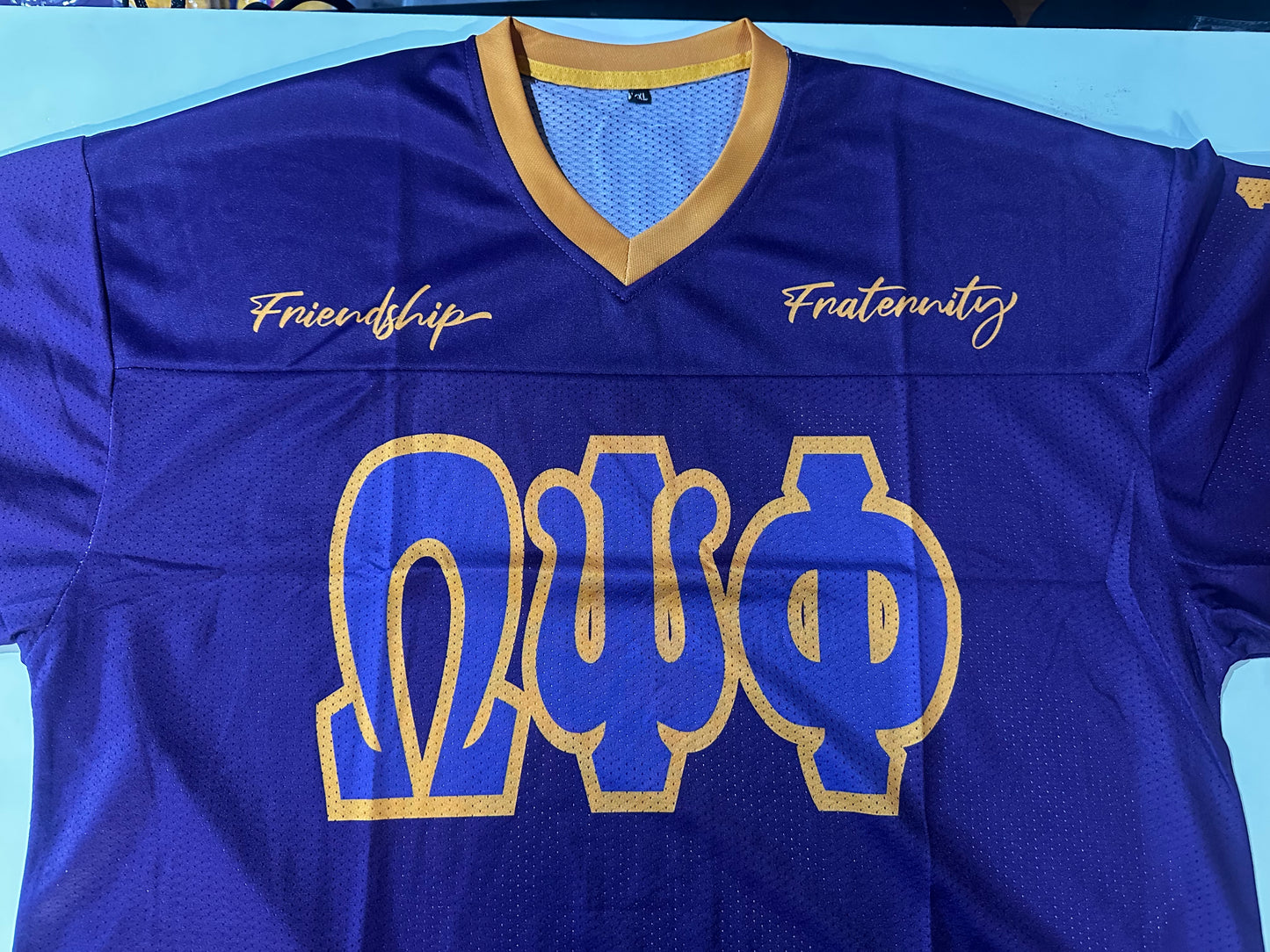 Que Psi Cropped Football Jersey